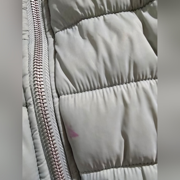 Two puffer jackets - Picture 5 of 6